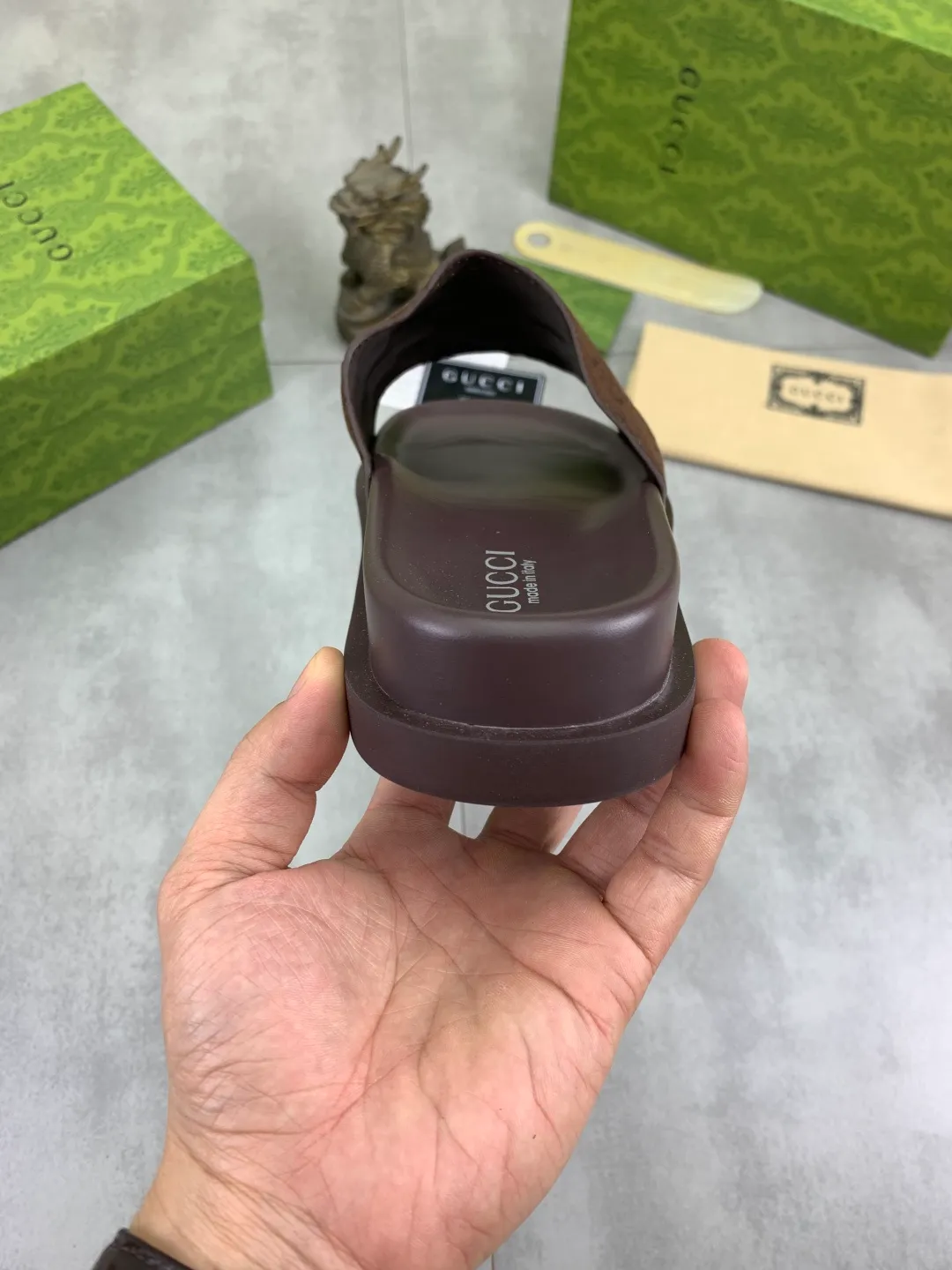 Men's Men's Shoes💰P320💰[New Style]🎁🎁🎁 High-quality GUCCI new casual slippers for the Year of the Snake, original official website, perfect workmanship, transmitting a kind of noble luxury, sublimating its definition of luxury in Gucci's high-end extraordinary craftsmanship. Original Gucci double G combination outsole, code number: 38-44 (45 customized)